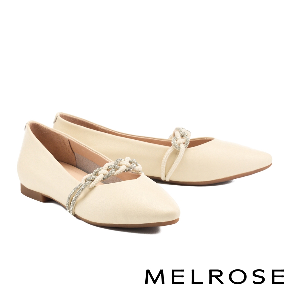 平底鞋 MELROSE 優雅珍珠晶鑽飾帶全真皮尖頭平底鞋－米
