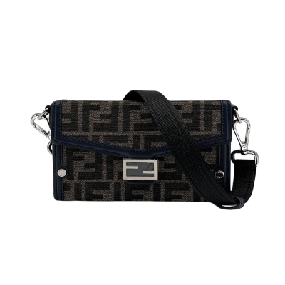 Fendi Mini Soft Trunk Baguette 帆布斜背手機包(7AS139-深藍/棕)