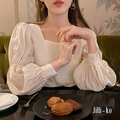 JILLI-KO 韓國CHIC風抓褶泡泡袖方領氣質上衣- 杏色