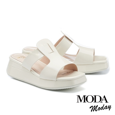 拖鞋 MODA MODAY 個性雙寬繫帶編織漆超纖方頭厚底拖鞋－白