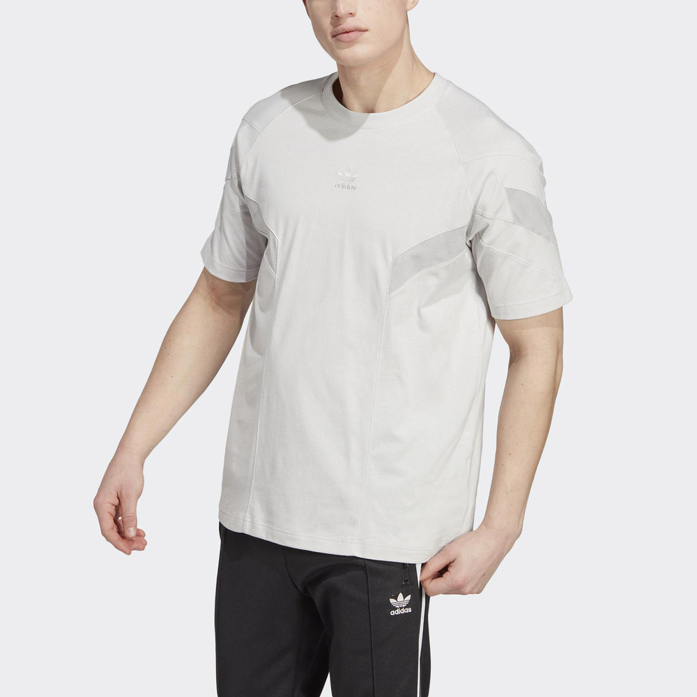 Adidas Tee [HR8595] 男 短袖 上衣 T恤 亞洲版 運動 休閒 日常 拼接 淺灰