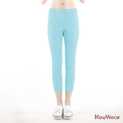 KeyWear奇威名品 清爽透氣窄管休閒褲-水藍色