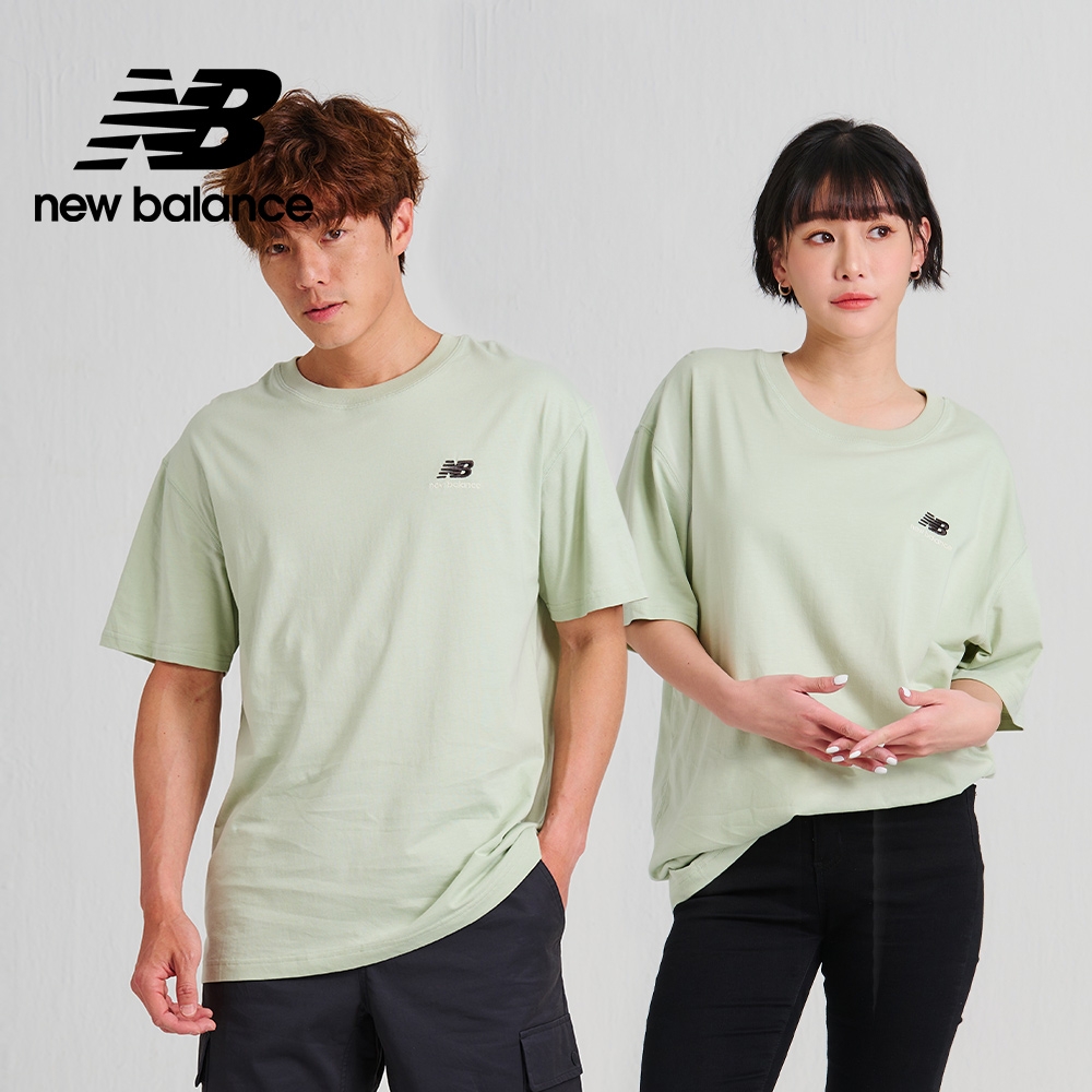 [New Balance]親膚圓領刺繡LOGO短袖上衣_男性_牛油果綠_UT21503SRV