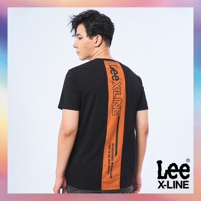 【X-LINE】Lee 男款 後背橘色拼接文字短袖圓領T恤 魔力黑