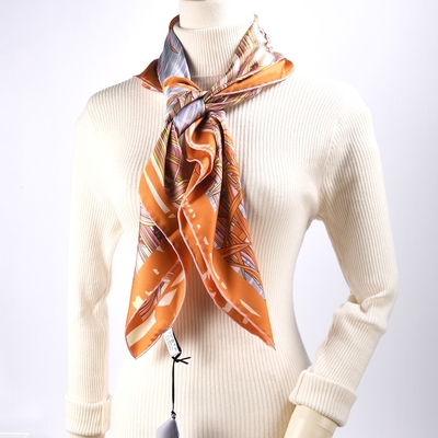 FERRAGAMO 白鷺鷥印花桑蠶絲薄圍巾(90cm x 90cm)-橘色