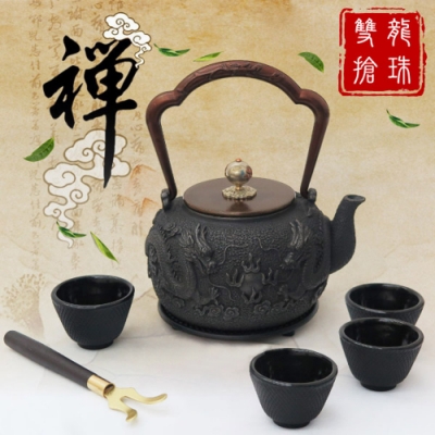日本 TOKYO 名家 南部鐵器 純手工無塗層生鐵養生鑄鐵泡茶茶壺套裝組1.5L_雙龍搶珠