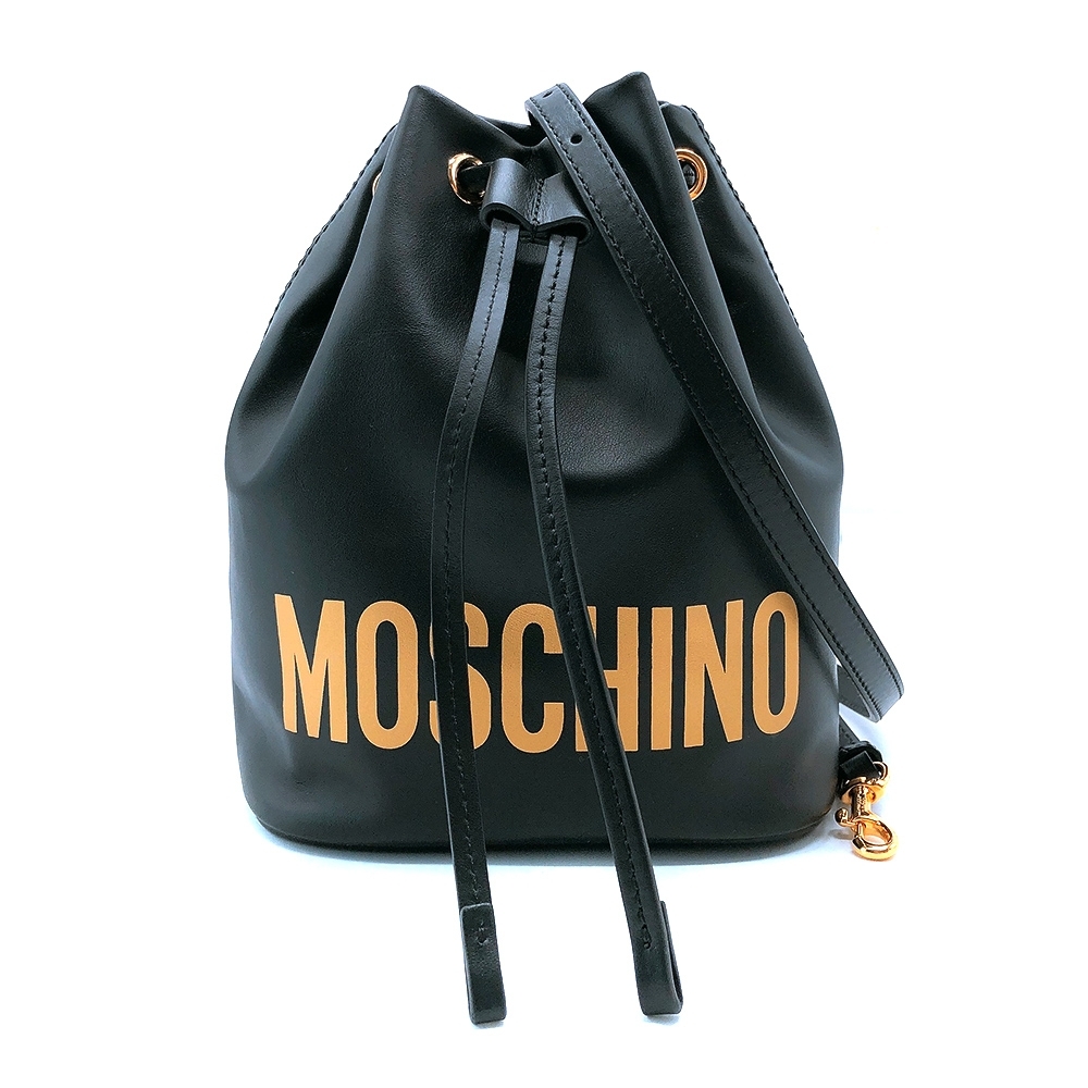 MOSCHINO 金徽標印花牛皮手拿斜背二用水桶包(黑)