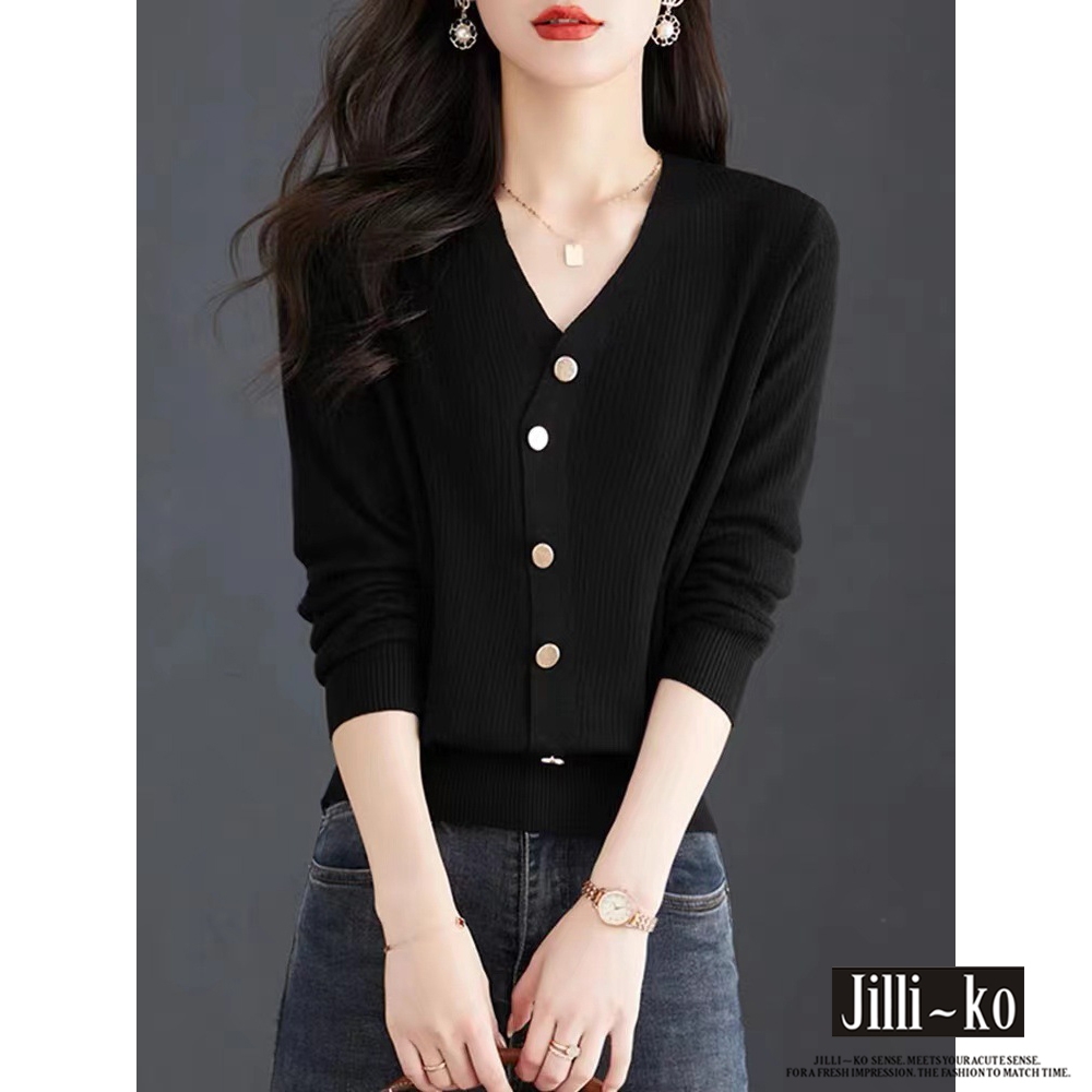 JILLI-KO V領韓版設計款修身氣質金扣針織衫- 黑/杏
