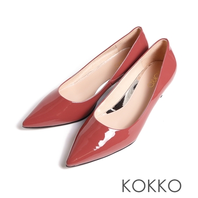 KOKKO簡約大方亮漆皮尖頭低跟包鞋酒紅色