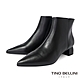 Tino Bellini 巴西進口俐落修飾尖頭拉鍊低跟短靴-黑 product thumbnail 1