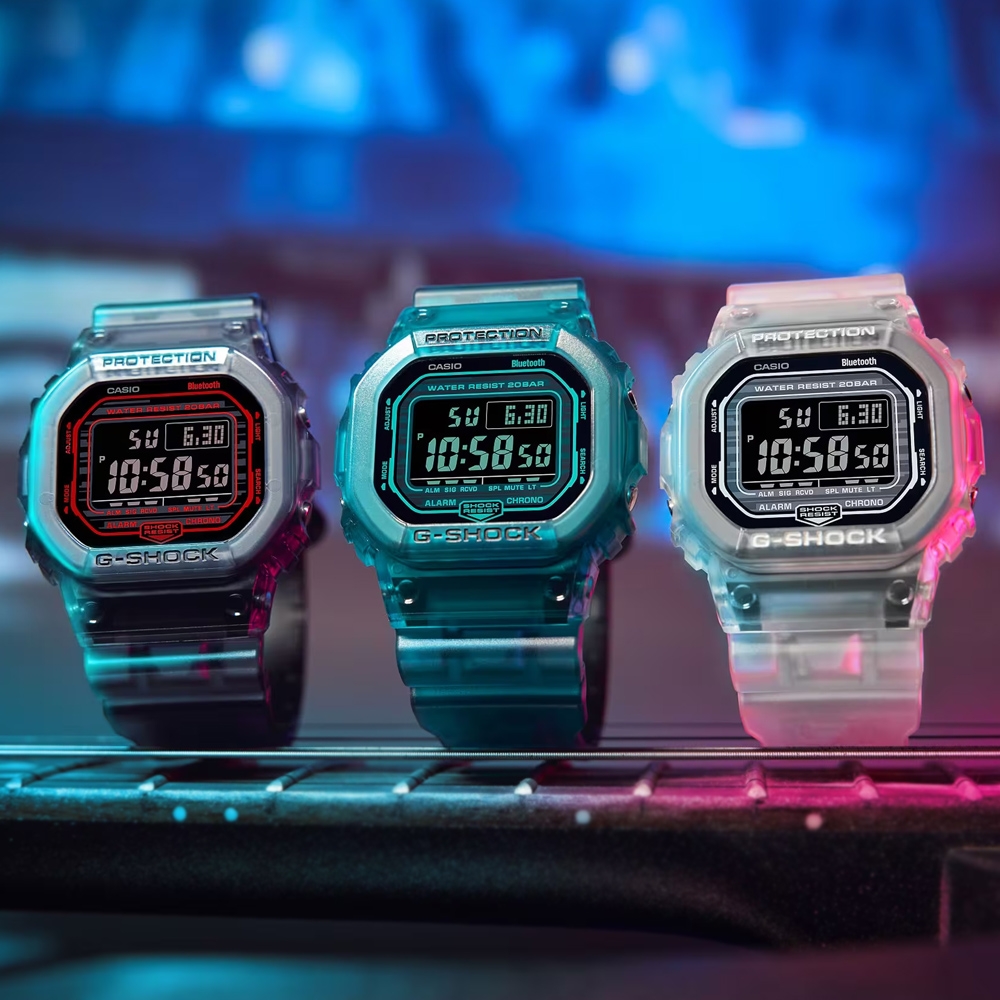 CASIO 卡西歐G-SHOCK 智慧藍芽半透明漸層配色方形電子錶-黑(DW-B5600G