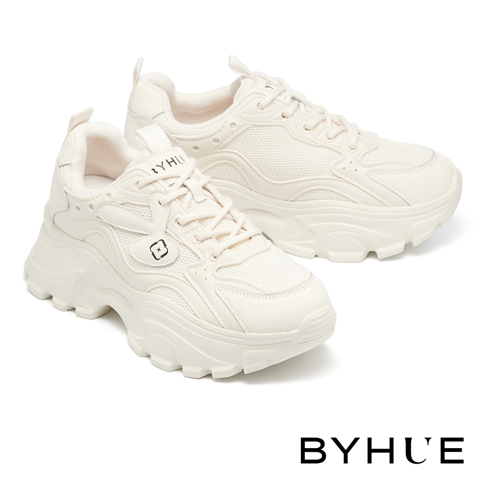 休閒鞋  BYHUE 率性異材質拼接品牌LOGO軟芯綁帶厚底休閒鞋－白
