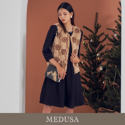 現貨【MEDUSA 曼度莎】玫瑰盤花造型毛背心外套（M-XL）｜毛外套 毛背心 背心外套