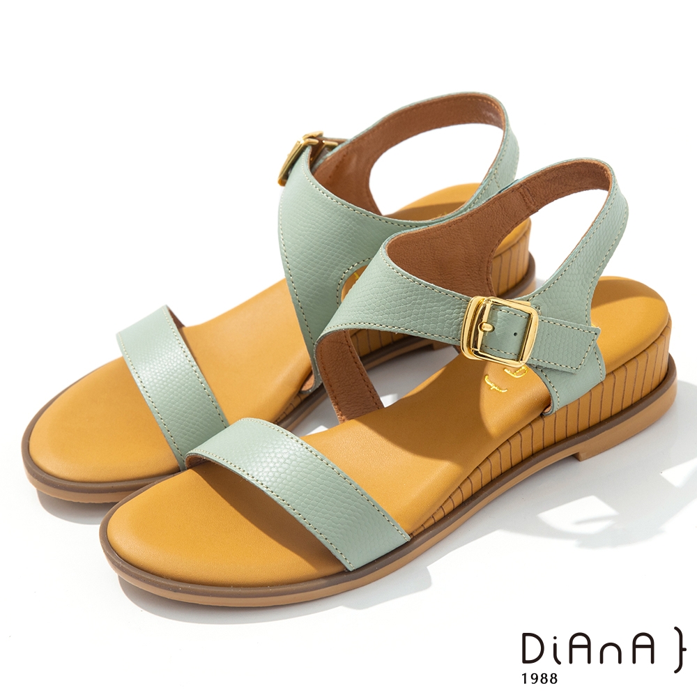 DIANA 4.5cm 質感牛皮金屬釦調節一字低跟羅馬涼鞋-舒適樂活-湖水綠 product image 1