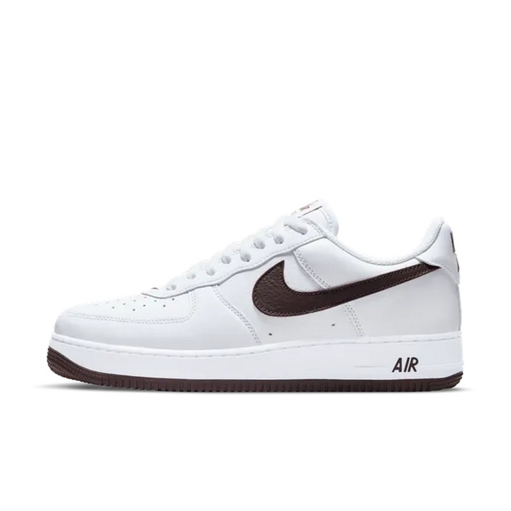 Nike AIR FORCE 1 LOW RETRO男休閒鞋-白咖-DM0576100