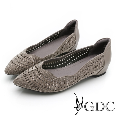 GDC-真皮簍空雕花水鑽宴會必備舒適內增高包鞋-灰色