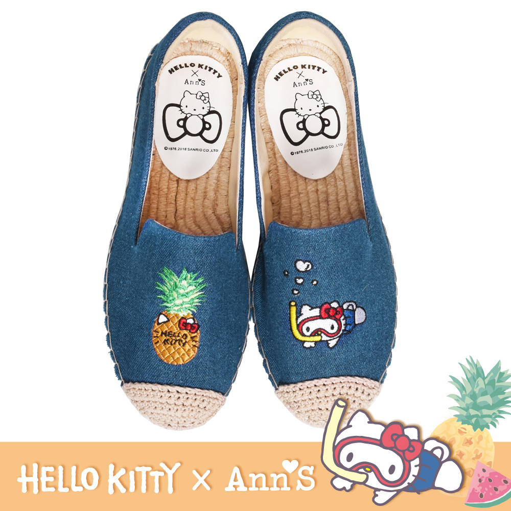 HELLO KITTY X Ann’S鳳梨不對稱彩色刺繡帆布平底草編鞋-牛仔藍