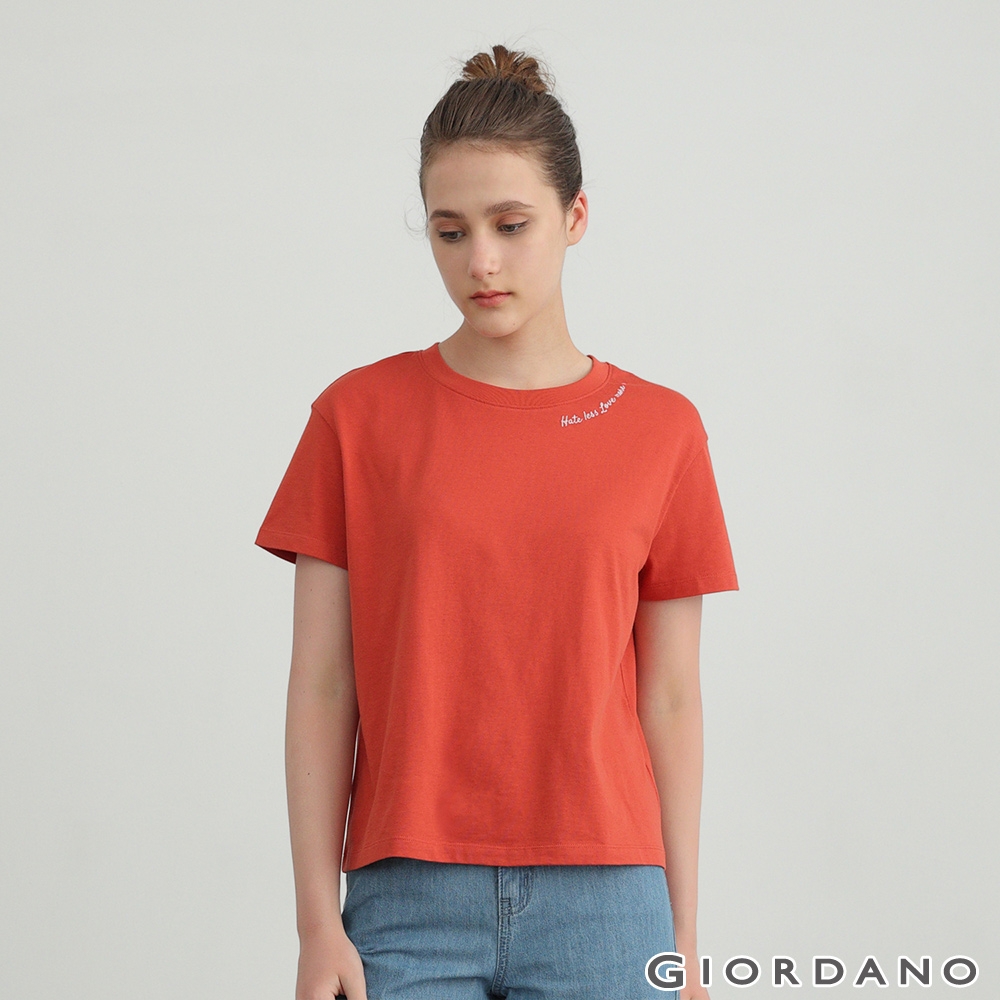 GIORDANO 女裝英文刺繡圓領T恤 - 28 辣椒醬紅