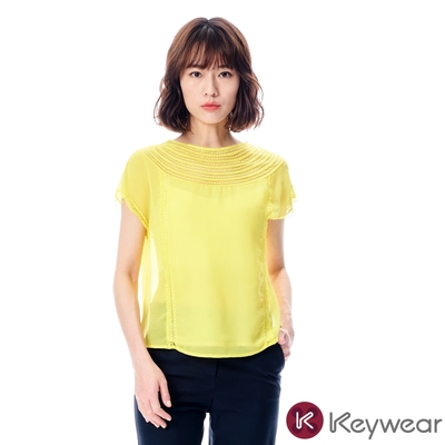 KeyWear奇威名品 純色唯美透視紡紗上衣-淺黃色