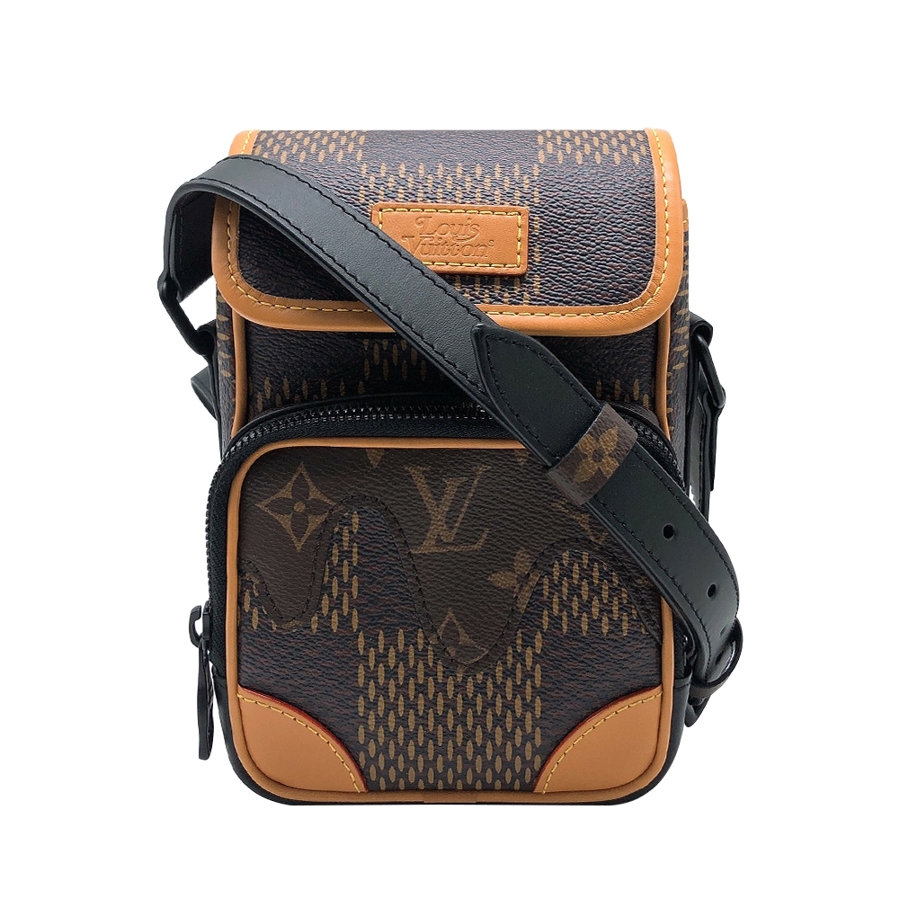 Shop Louis Vuitton Keepall Monogram 2WAY Leather Crossbody Bag Logo by  CITYMONOSHOP