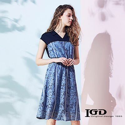 IGD英格麗 蕾絲拼接收腰V領洋裝-水藍