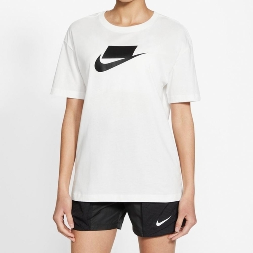Nike NSW ESSNTL Tee Boy Futura [DB9828-100] 女 短袖 上衣 休閒 棉質 白