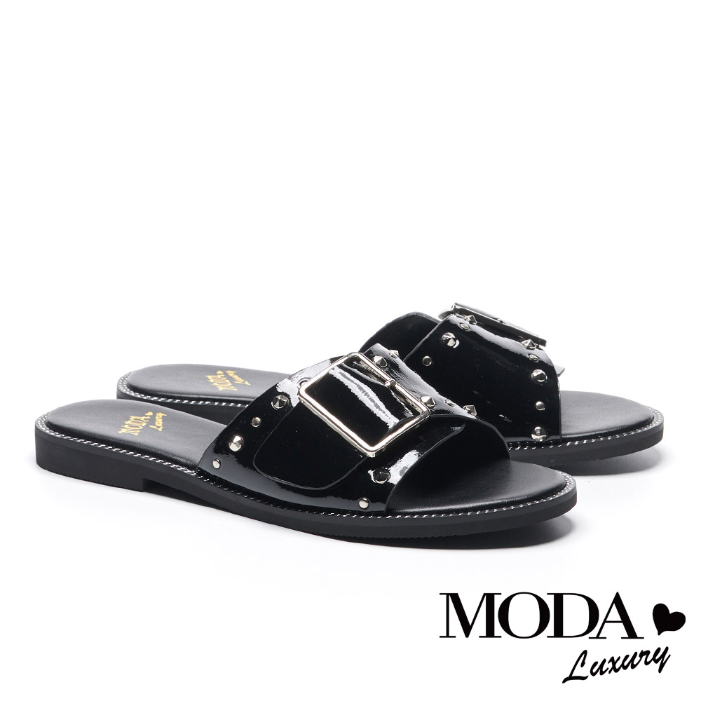 拖鞋 MODA Luxury 個性鉚釘方釦牛皺漆皮繫帶厚底拖鞋－黑