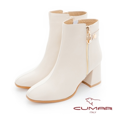 【CUMAR】方頭側拉鍊珍珠裝飾粗跟短靴-白