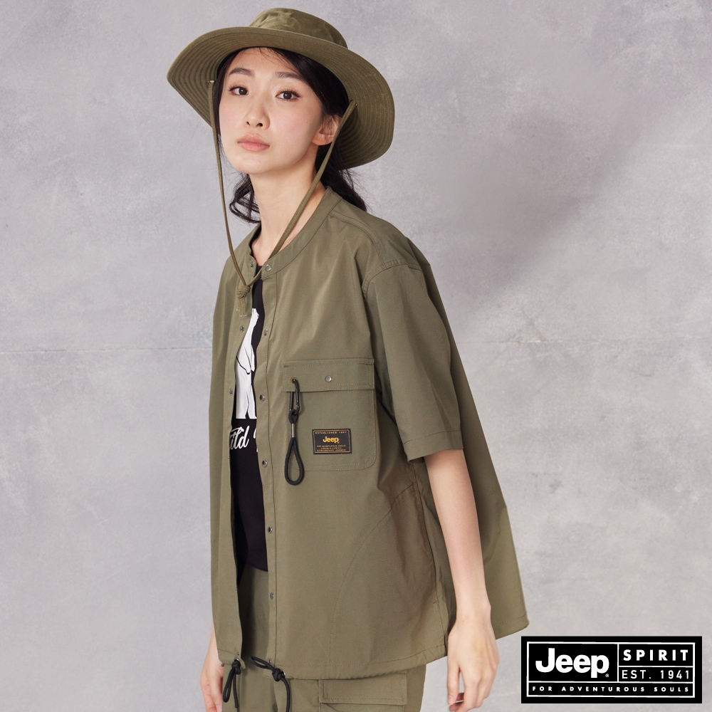 JEEP 女裝圓領舒適涼感襯衫-男女適穿-軍綠