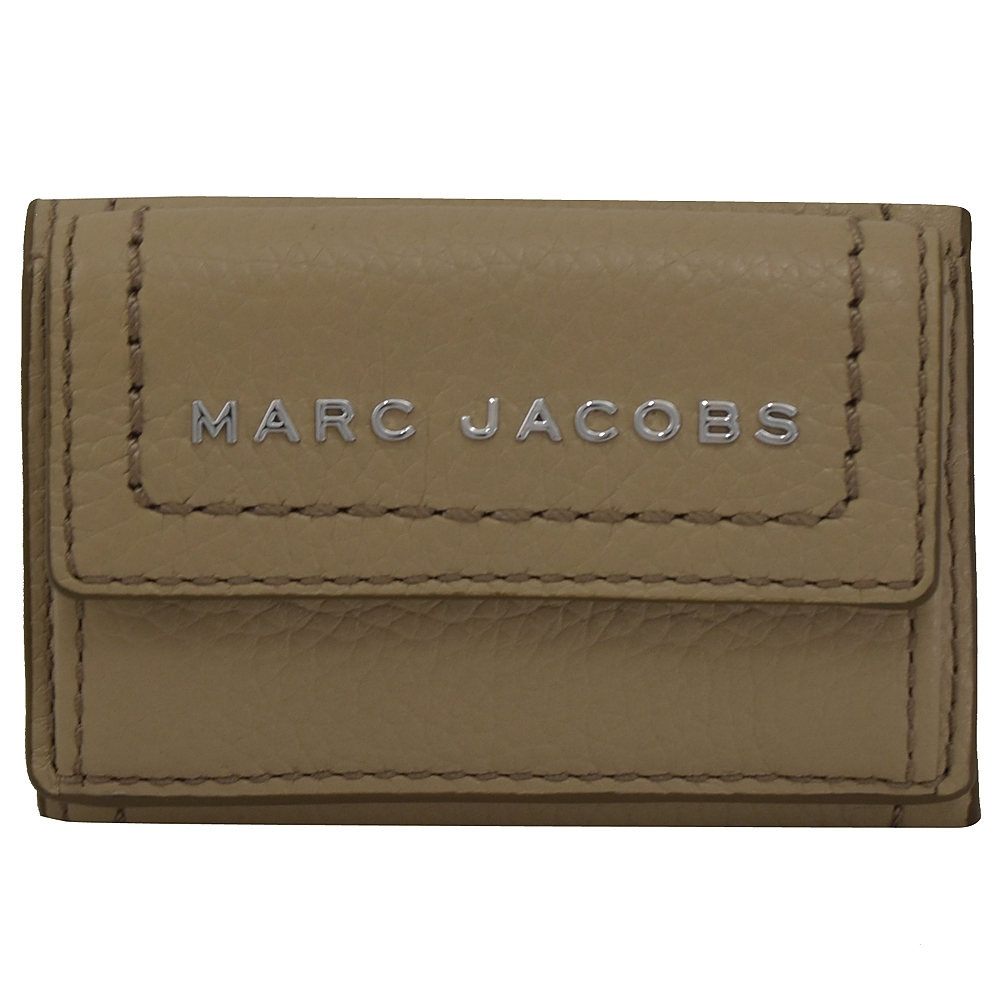 MARC JACOBS 金屬LOGO牛皮三折扣式零錢小短夾(卡其)