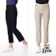 【Lynx Golf】女款彈性舒適後口袋繡花造型LOGO夜光織帶設計靴型九分褲(二色) product thumbnail 2