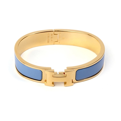 【Hermes 愛馬仕】 H700001F 4H 經典Clic H LOGO琺瑯金色窄版手環(雲藍色)