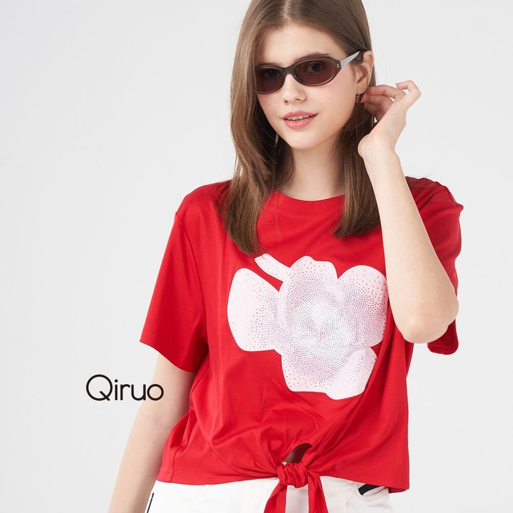 【Qiruo 奇若名品】專櫃精品紅色短袖造型上衣女裝(休閒風綁帶設計3010A)