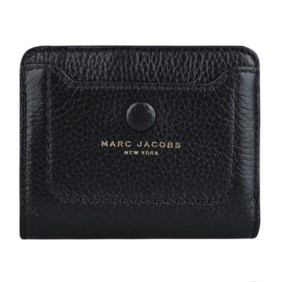 MARC JACOBS 燙金LOGO荔枝紋牛皮拉鍊釦式短夾(黑)