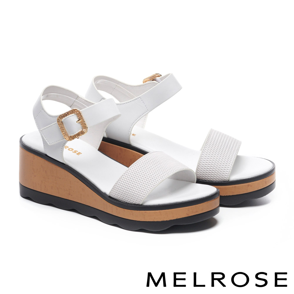 涼鞋 MELROSE金屬風菱形壓紋羊皮一字厚底涼鞋－白