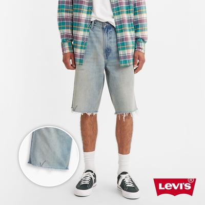 Levis Silver Tab銀標系列 男款 街頭寬直筒牛仔短褲 / 精工作舊磨損工藝