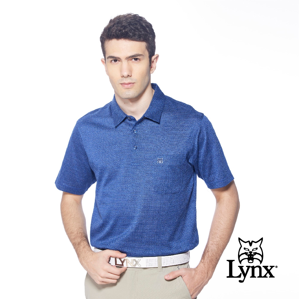 【Lynx Golf】男款歐洲進口絲光緹花面料山貓繡花胸袋款短袖POLO衫-藍色