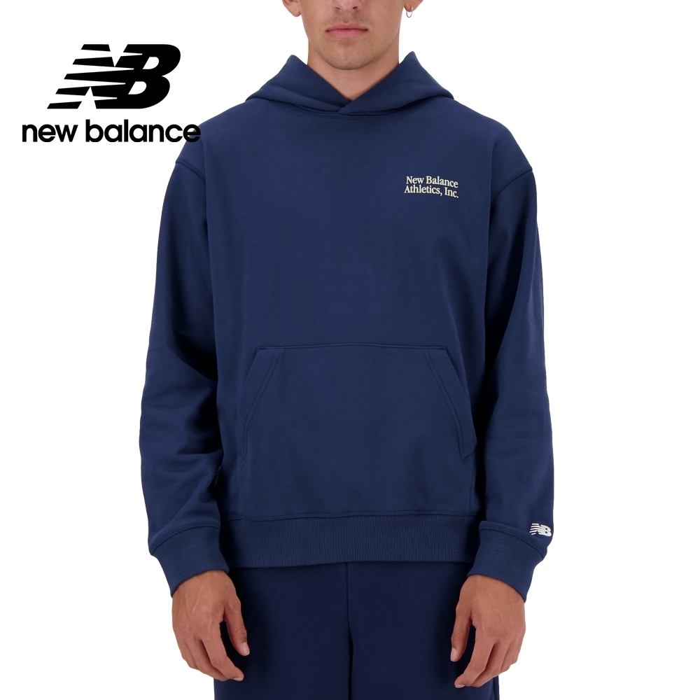 【New Balance】 背面標語寬鬆連帽上衣_男性_藍色_MT41539NNY