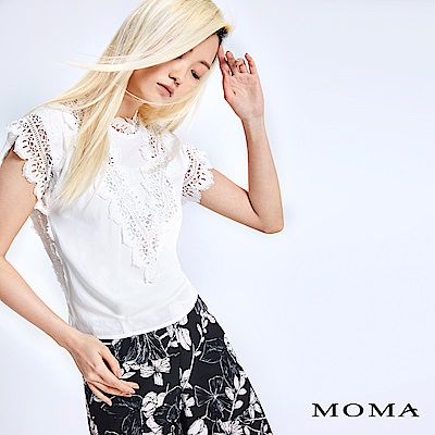 MOMA Ｖ型繡花蕾絲上衣