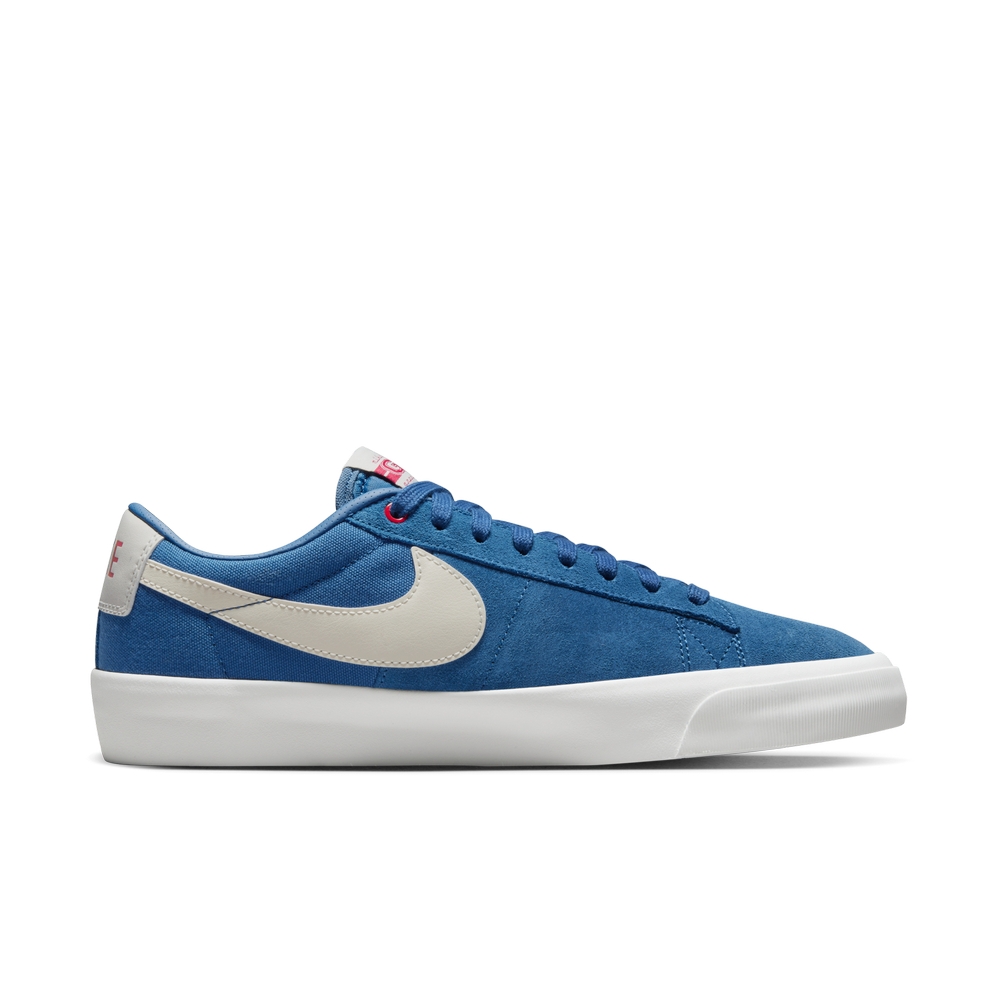 NIKE SB ZOOM BLAZER LOW PRO GT 男女休閒運動鞋-藍白-DC7695403