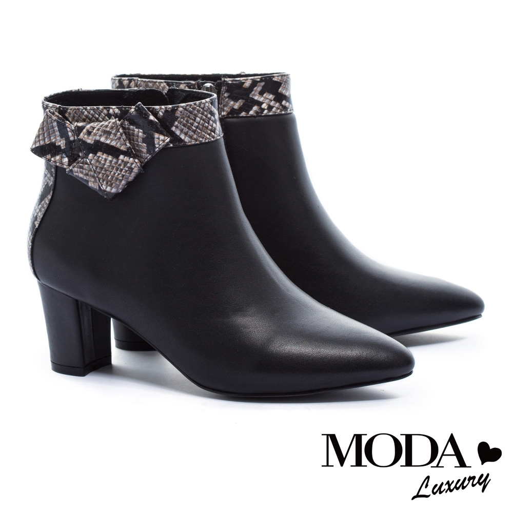 短靴 MODA Luxury 典雅都市扭結裝飾牛皮尖頭粗跟短靴－蛇紋