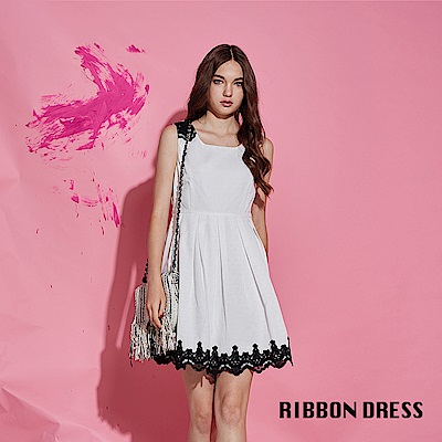 Ribbon 精緻浮水印花拼接3D蕾絲雕花造型禮服洋裝-白(共2色)