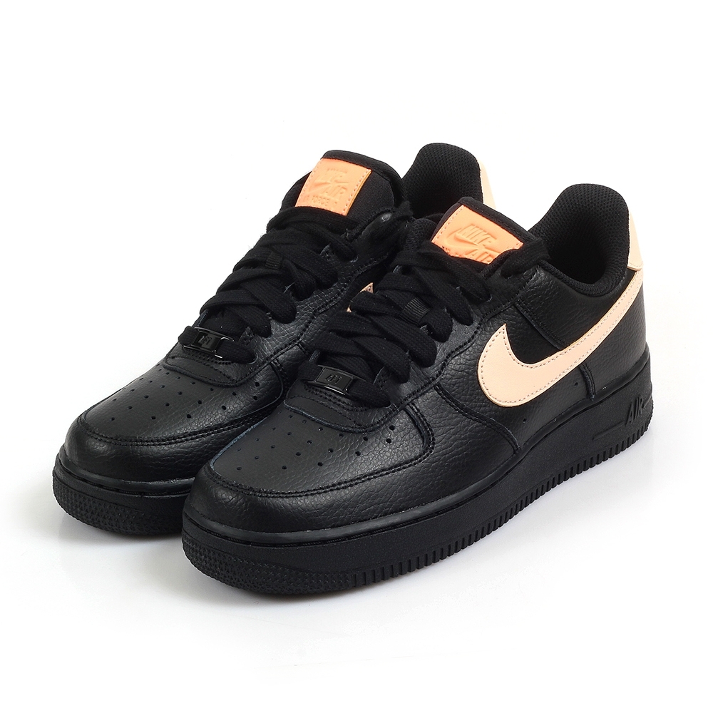 nike wmns air force 1 07 le