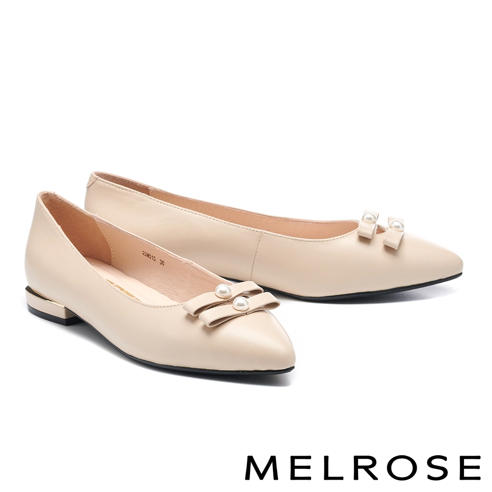 低跟鞋 MELROSE 質感簡約珍珠蝴蝶結全真皮尖頭低跟鞋－米白