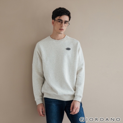 GIORDANO 男裝Dreamers復古刺繡布章大學T恤-21 花紗月巖淺花灰