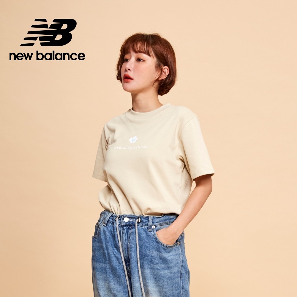 [New Balance]SDS可愛小花親膚短袖上衣_女性_奶茶色_AWT33300BE
