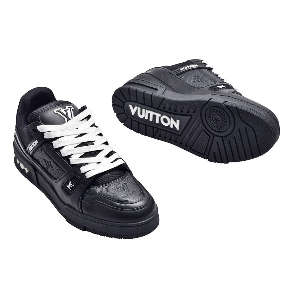 Louis Vuitton 1ABHQP Run 55 Sneaker , Blue, 39