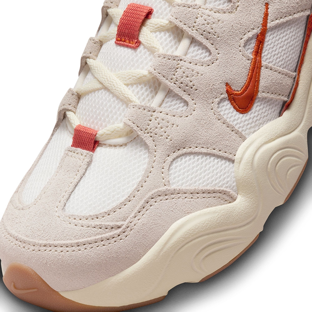 NIKE 休閒鞋女鞋運動鞋W TECH HERA 白紅FQ8107-133 (3W5497) | 休閒鞋