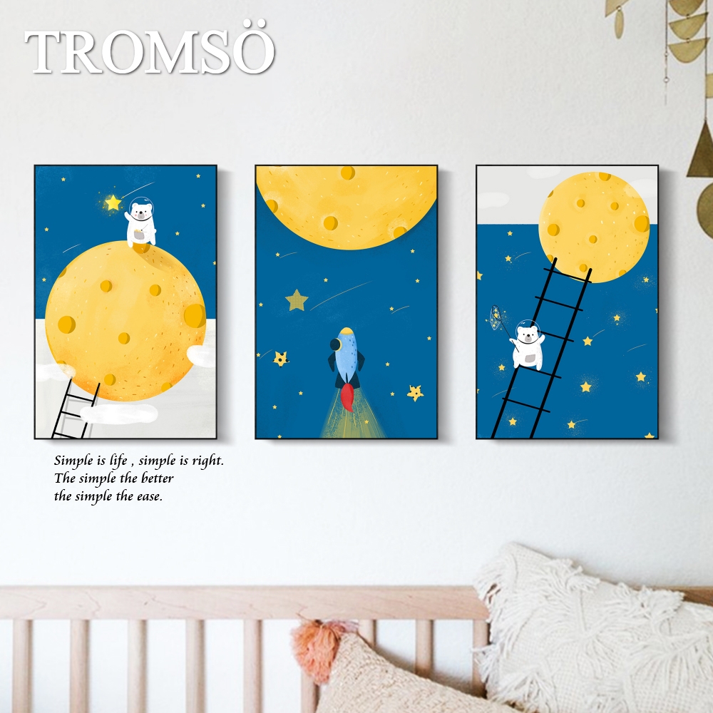 TROMSO北歐生活版畫有框畫-熊熊登月WA189(三幅一組)