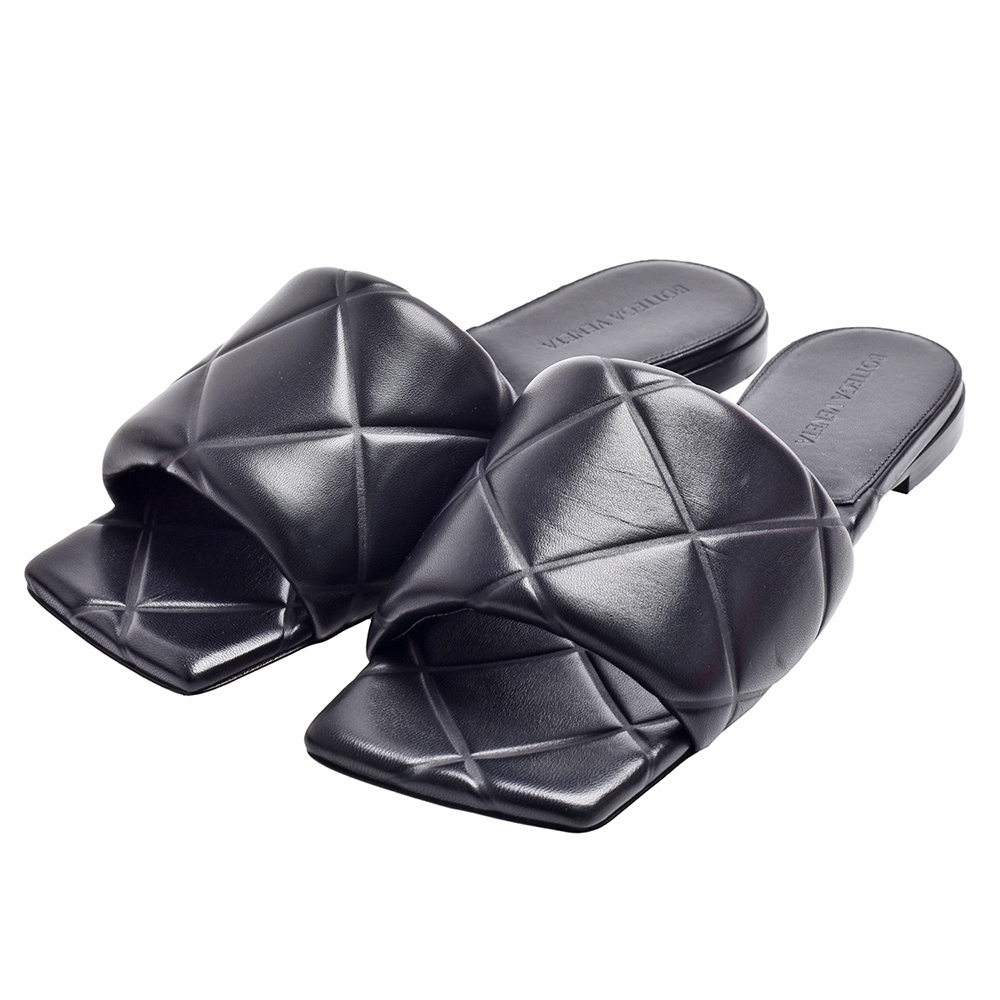 ★新品未使用　BOTTEGA VENETA Leather Slide